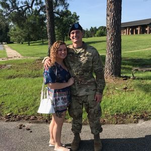 Meet your Posher, Hallie